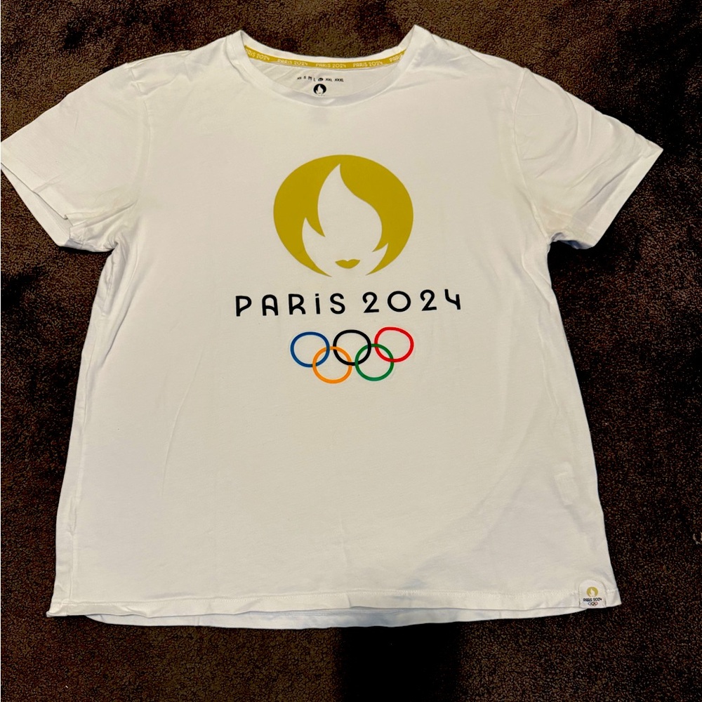 Paris 2024 Official Olympics short sleeve tee shirt. Unisex. Size XL